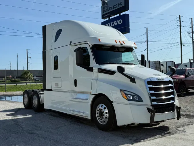 2019 Freightliner Cascadia 126