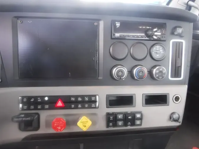 2019 FREIGHTLINER NEW CASCADIA 126