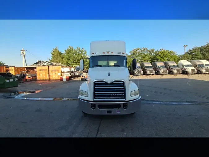 2018 Mack CXU (PINNACLE)043ae6d430d91f74f0249b556af5acad