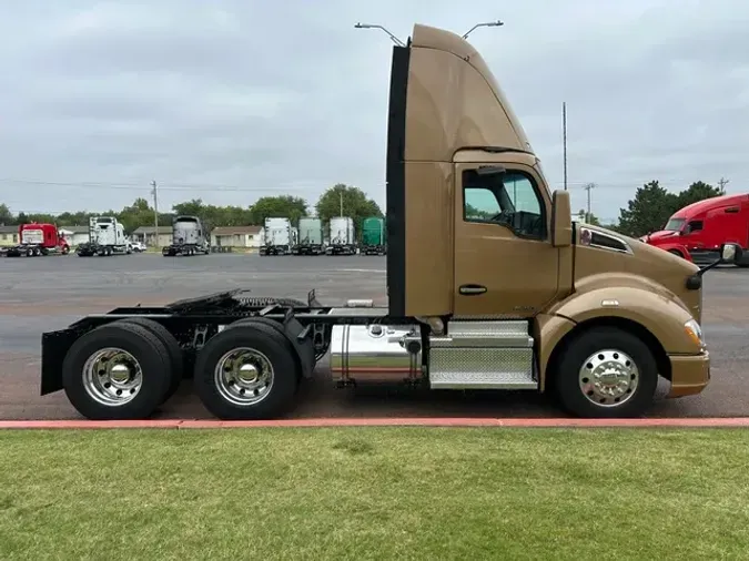 2022 KENWORTH T680