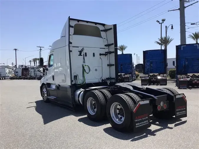 2020 FREIGHTLINER CA116