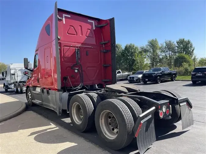 2020 FREIGHTLINER CA126