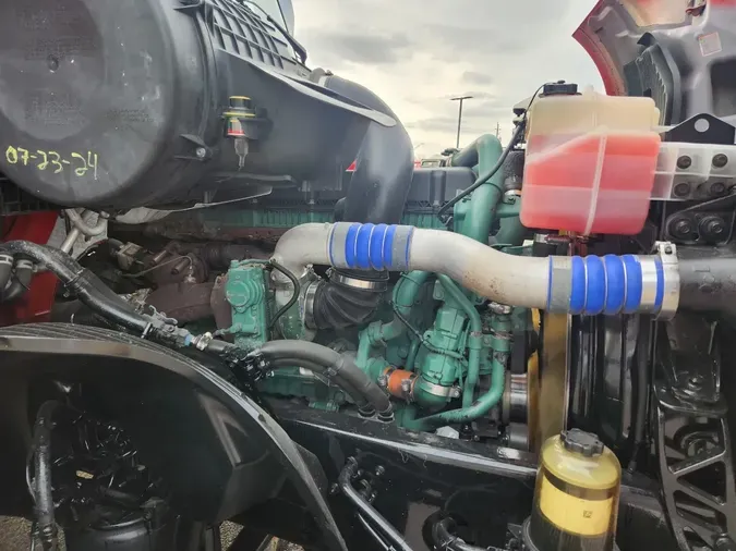 2019 VOLVO VNL64T7400446a8beb345aa4f6d26cb4a0b48d7af