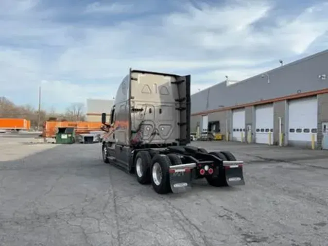 2024 Freightliner Cascadia