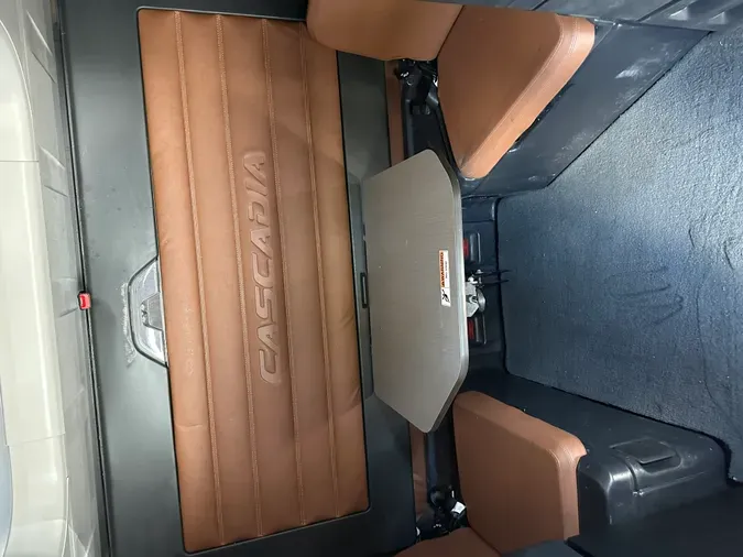 2019 FREIGHTLINER CASCADIA