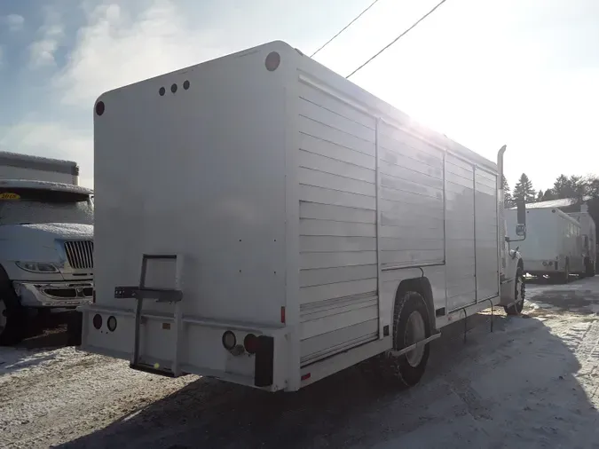 2014 FREIGHTLINER/MERCEDES M2 106