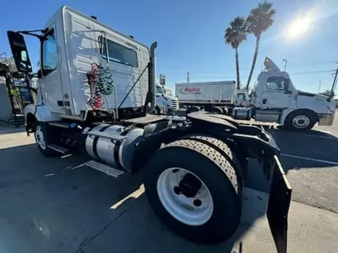 2016 VOLVO VNL42TRACTOR