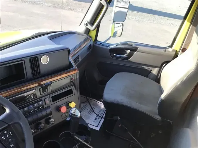 2018 INTERNATIONAL RH613