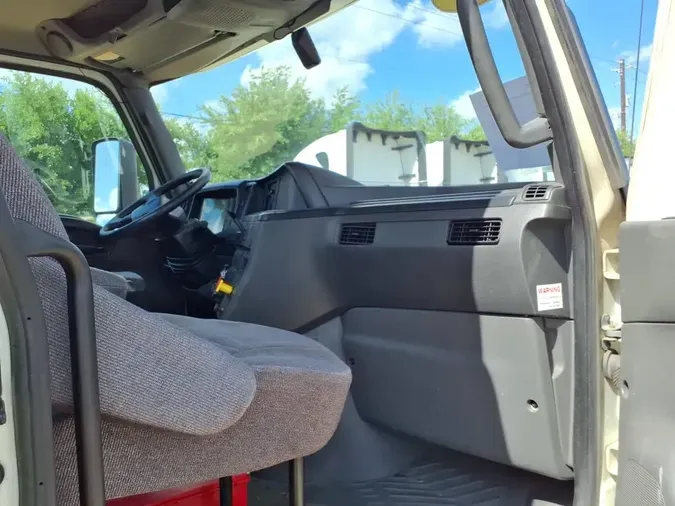 2020 NAVISTAR INTERNATIONAL LT625 DAYCAB T/A