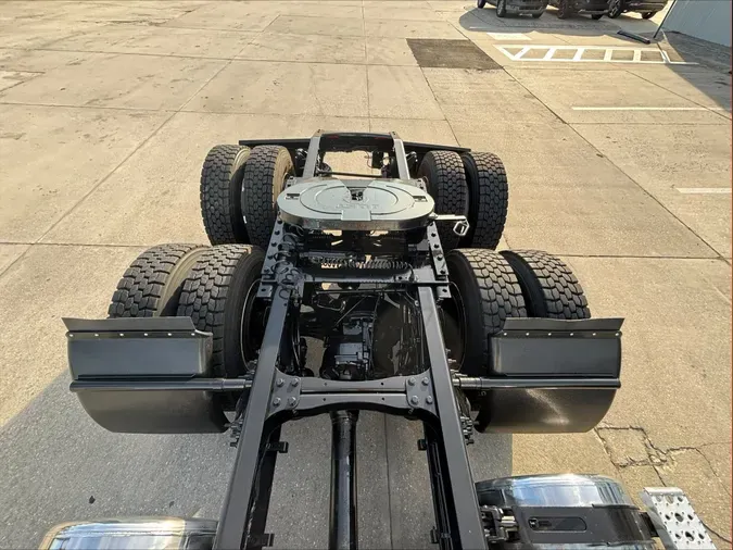 2020 FREIGHTLINER CASCADIA 126