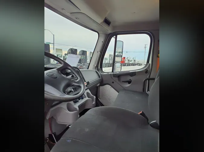 2019 FREIGHTLINER M2 106