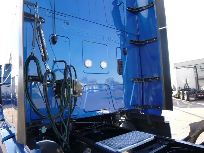 2022 International LT625