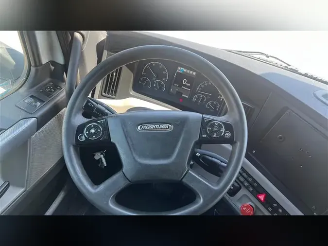 2021 FREIGHTLINER CA126