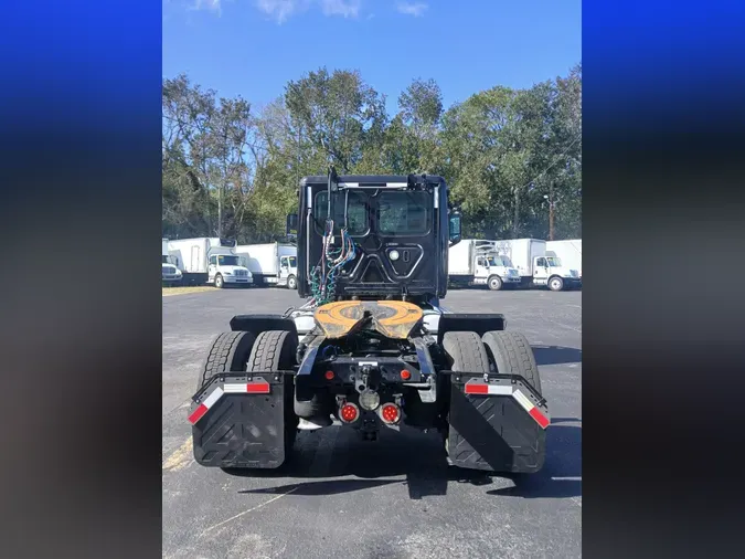 2019 FREIGHTLINER/MERCEDES NEW CASCADIA 126