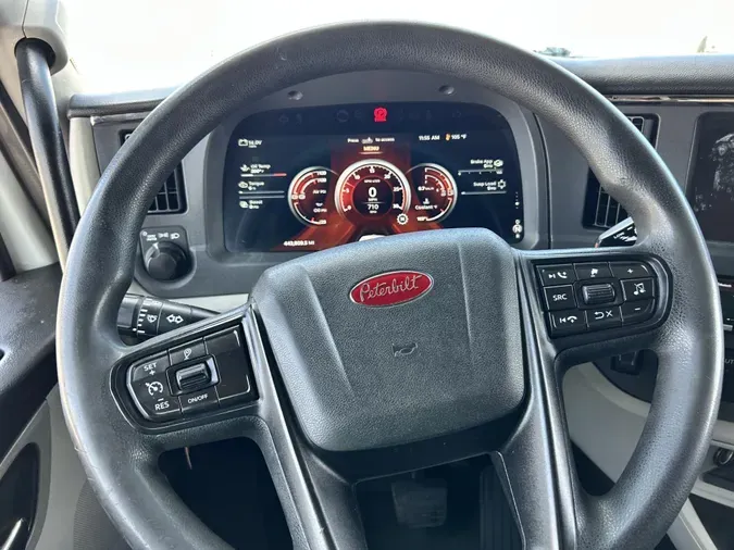 2022 Peterbilt 579
