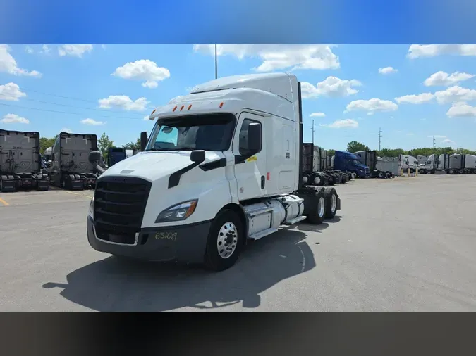 2019 Freightliner Cascadia 126