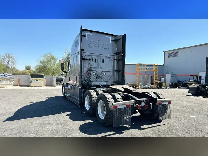 2023 Freightliner Cascadia