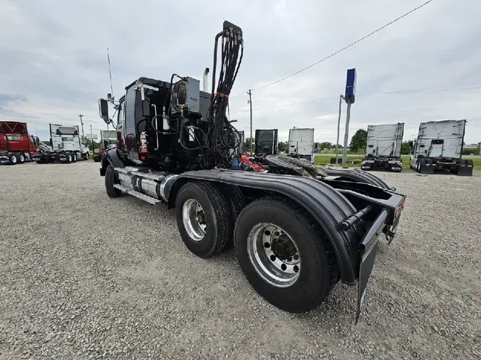 2011 WESTERN STAR 4900