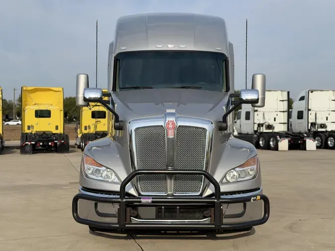 2023 Kenworth T680