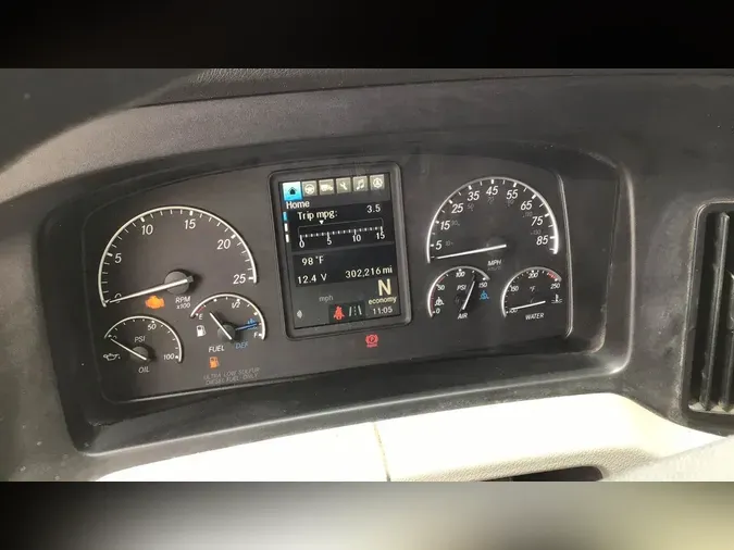 2019 Freightliner Cascadia 126