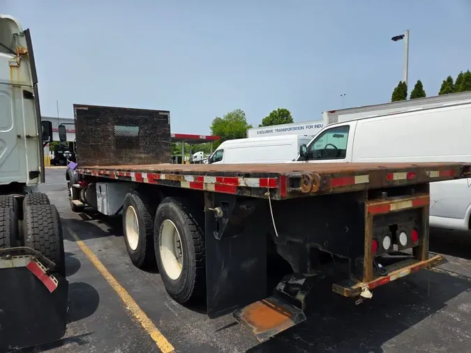 2016 FREIGHTLINER M2-112