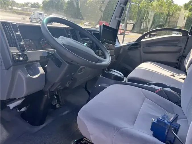 2017 ISUZU NPR