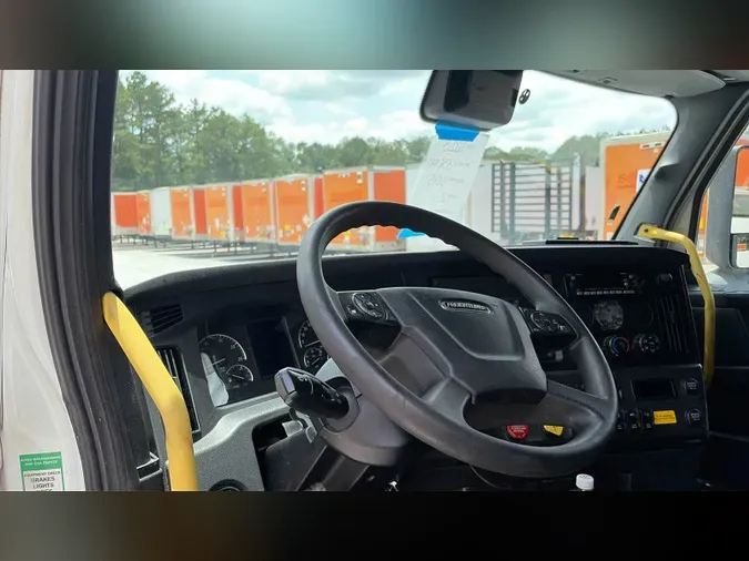 2023 Freightliner Cascadia 126