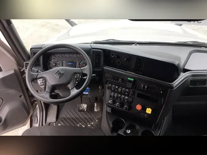2022 International LT047dc18443f98a95cf29d8f88a2e8748