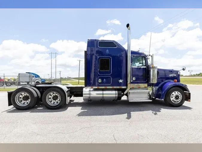 2000 KENWORTH W900