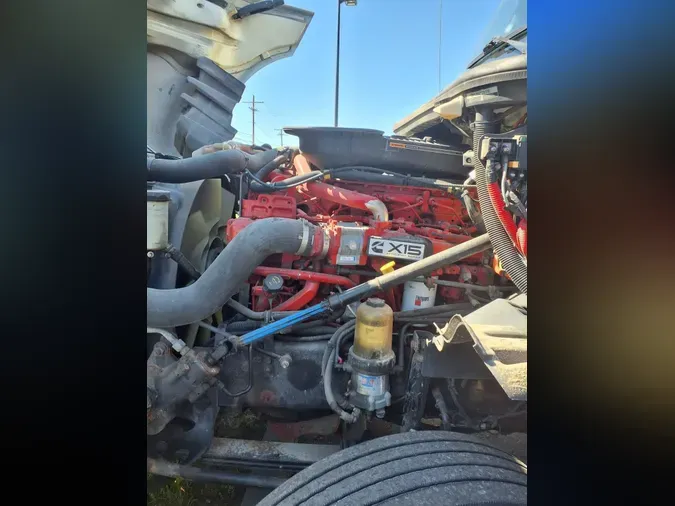 2019 NAVISTAR INTERNATIONAL LT625 SLPR CAB