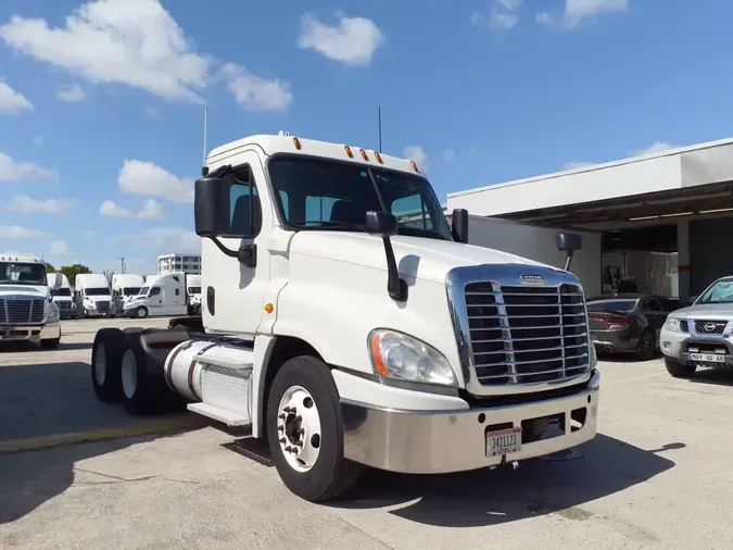 2019 FREIGHTLINER CASCADIA 125