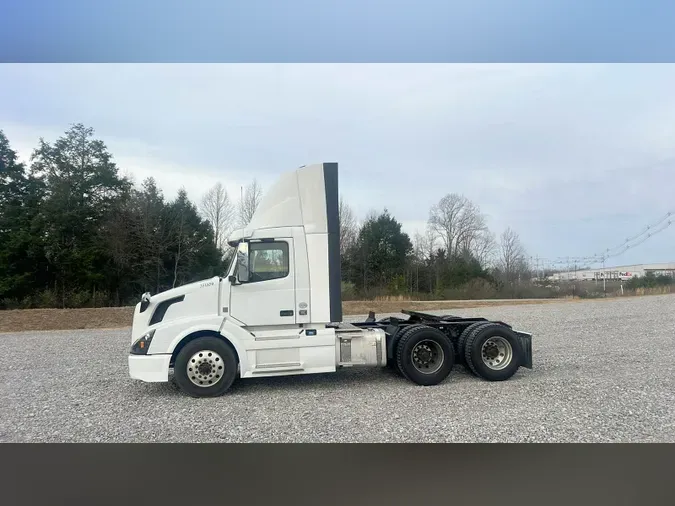 2018 Volvo VNL300