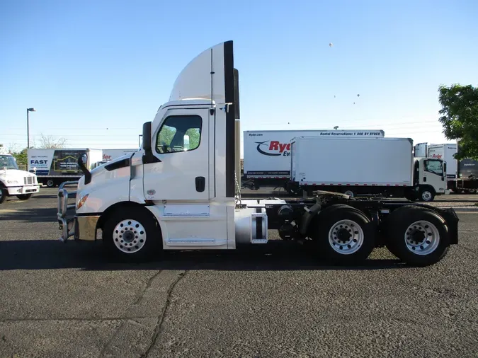 2020 FREIGHTLINER/MERCEDES CASCADIA PX11664ST