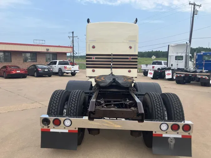 2024 Kenworth W900L