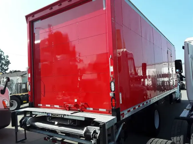 2016 FREIGHTLINER M2 106