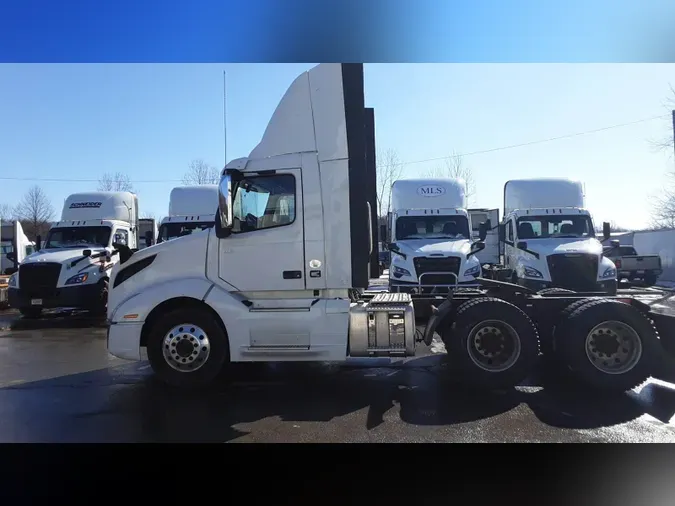 2019 Volvo VNL300