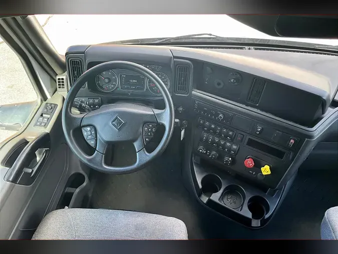 2022 INT LT625 6x4