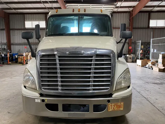 2015 FREIGHTLINER/MERCEDES CASCADIA 125