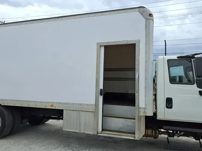 2018 NAVISTAR INTERNATIONAL 4300 LP