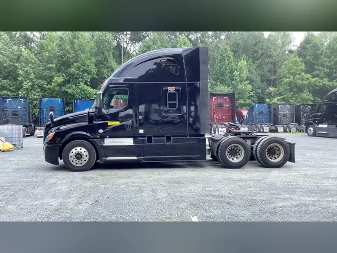 2020 Freightliner Cascadia