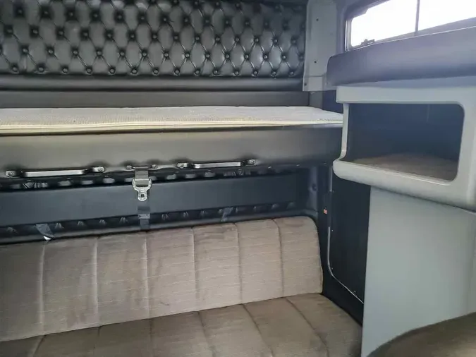 2019 KENWORTH W900