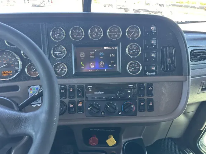 2020 Peterbilt 389