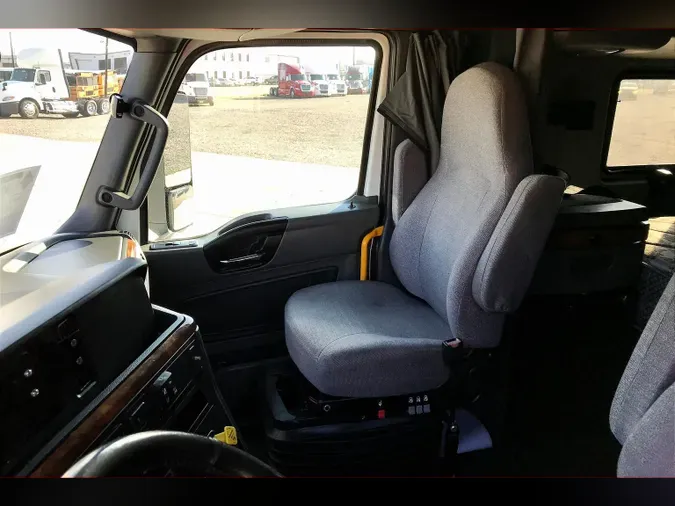 2021 INT LT625 6x4