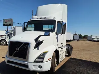 2019 VOLVO VNR42T 300