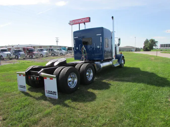 2026 Kenworth W900L