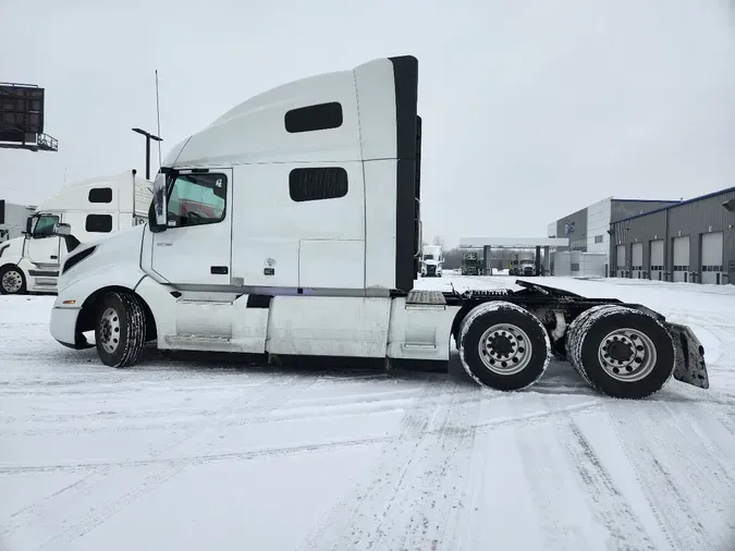 2023 VOLVO VNL64T760
