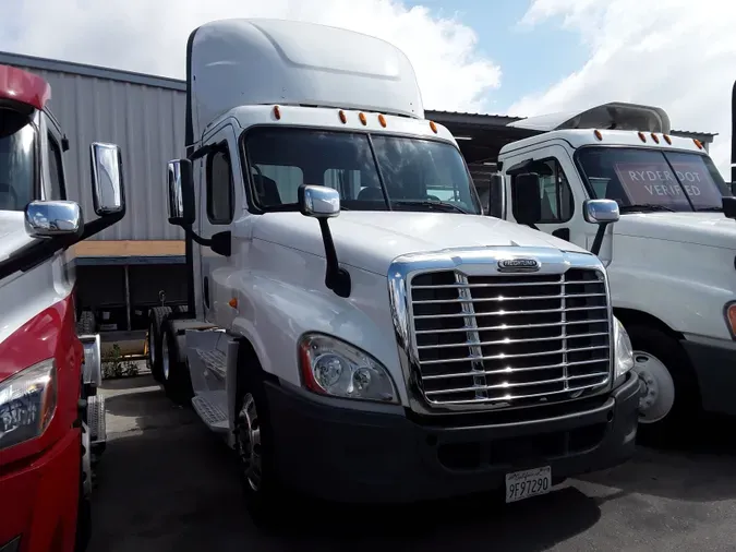 2014 FREIGHTLINER/MERCEDES CASCADIA 1250497937b13adbd071896afe08b0acd6c