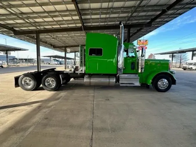 2023 Peterbilt 389