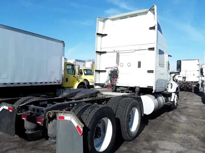 2020 NAVISTAR INTERNATIONAL LT625 SLPR CAB