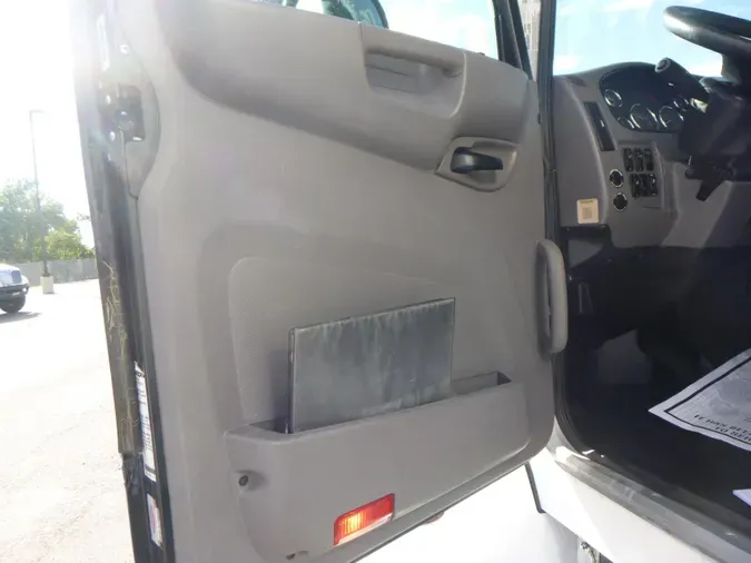 2020 Peterbilt 337